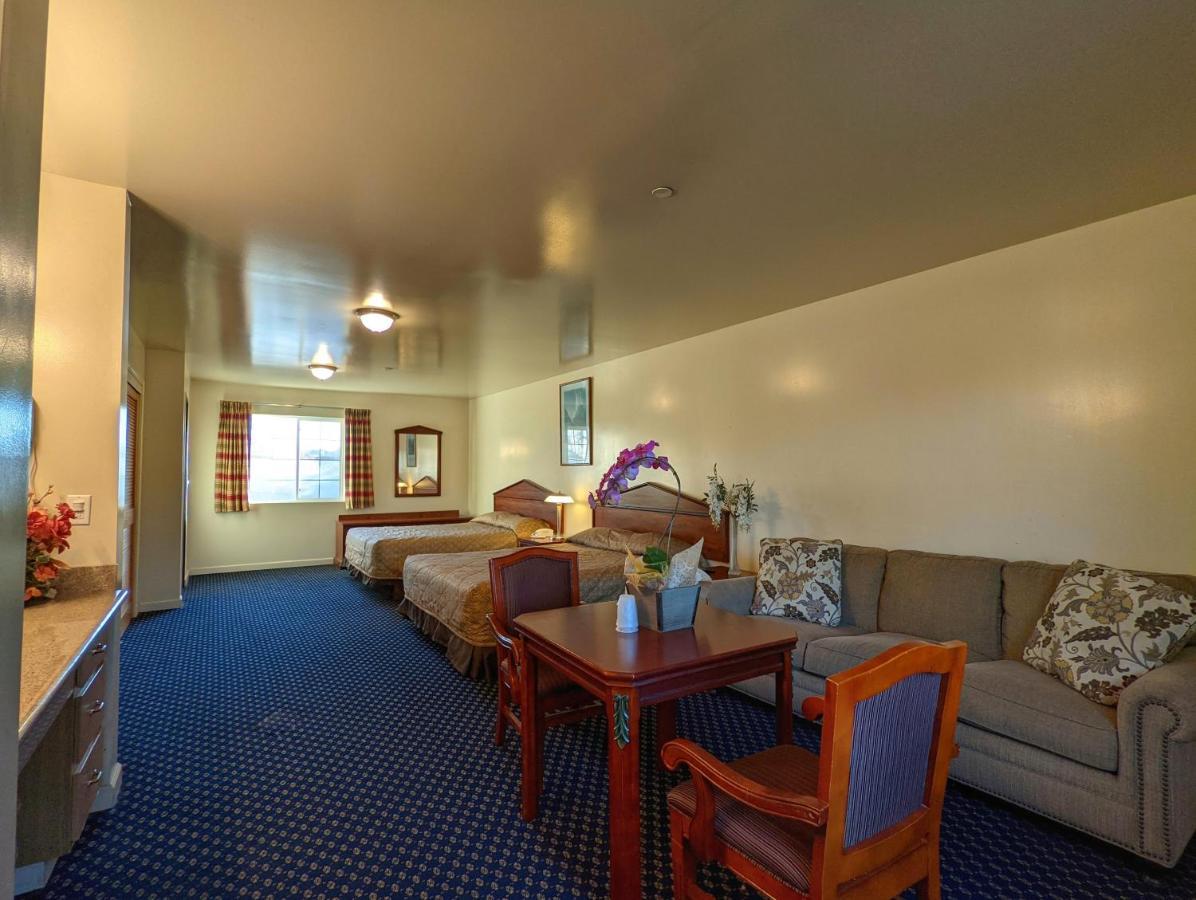 Americas Best Value Inn Oxnard-Port Hueneme Bagian luar foto