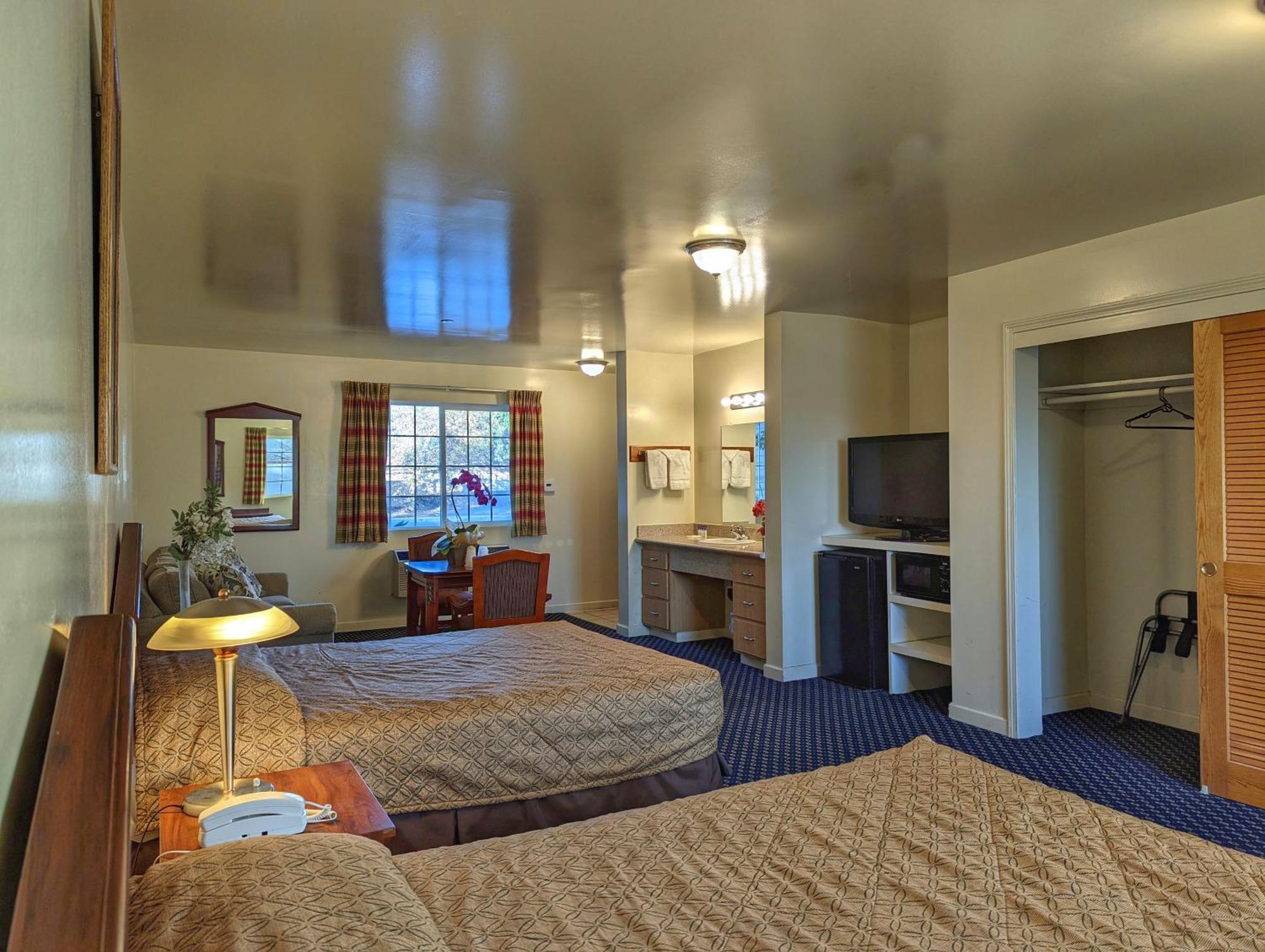 Americas Best Value Inn Oxnard-Port Hueneme Bagian luar foto