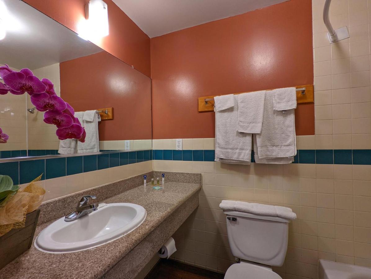 Americas Best Value Inn Oxnard-Port Hueneme Bagian luar foto