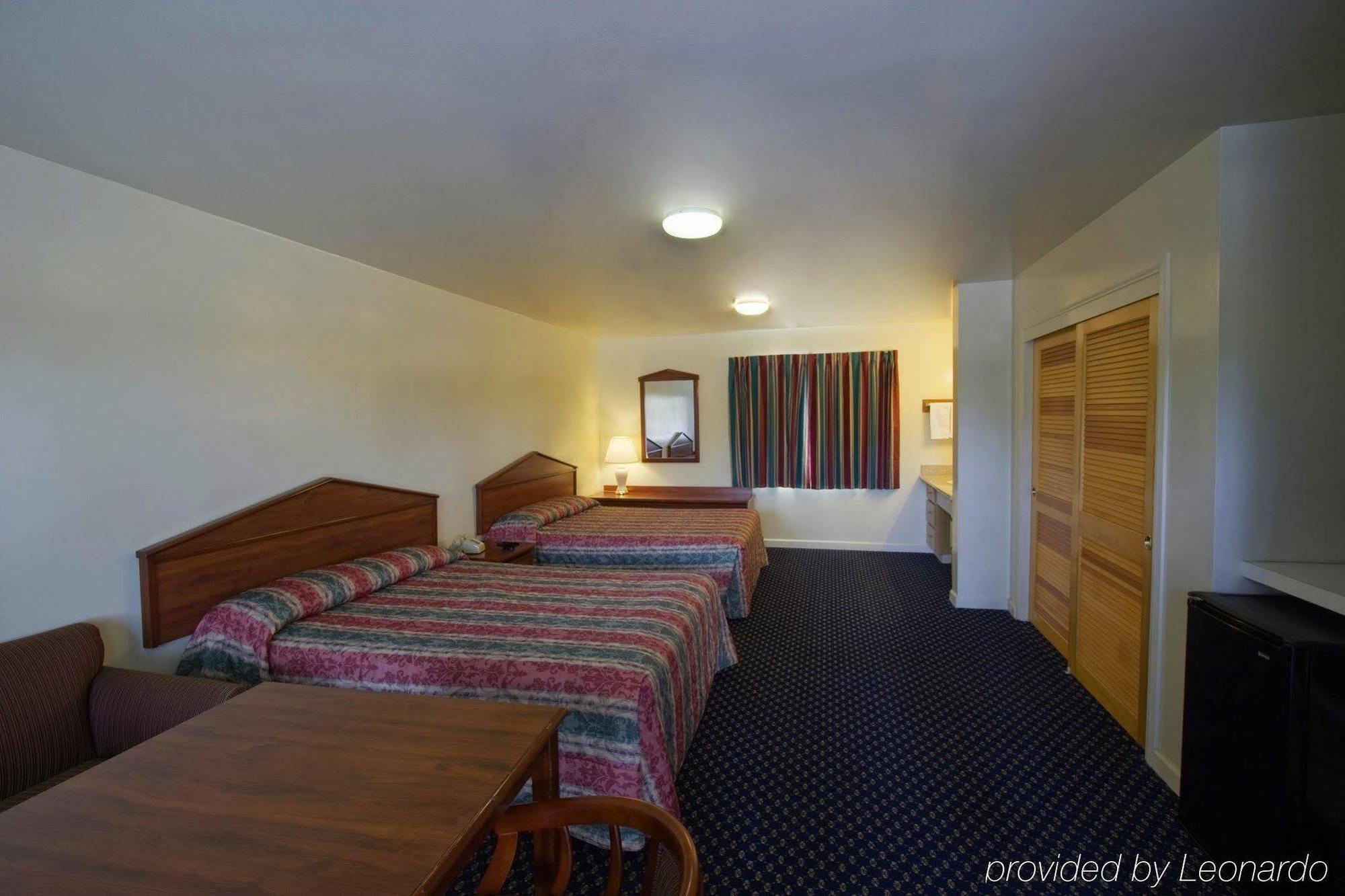 Americas Best Value Inn Oxnard-Port Hueneme Ruang foto